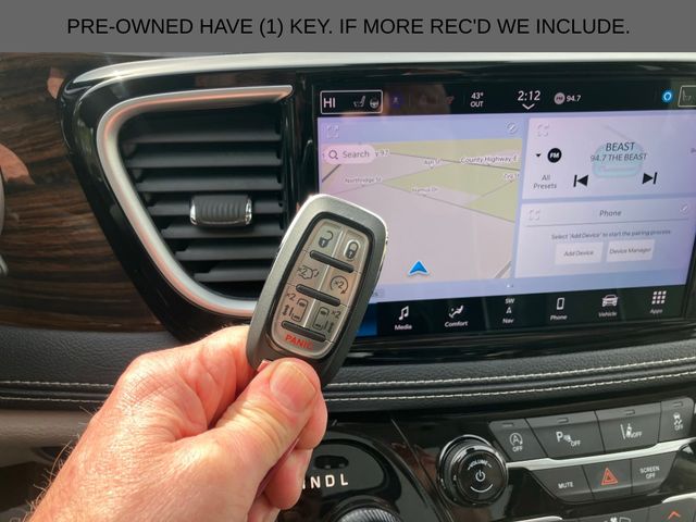 Used 2024 Chrysler Pacifica - photo 5