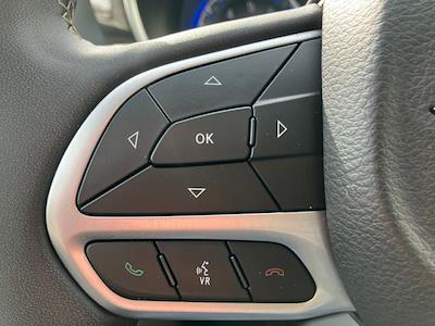 Used 2024 Chrysler Pacifica - photo 1