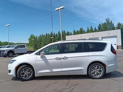 2018 Chrysler Pacifica FWD Minivan for sale #87995A - photo 2