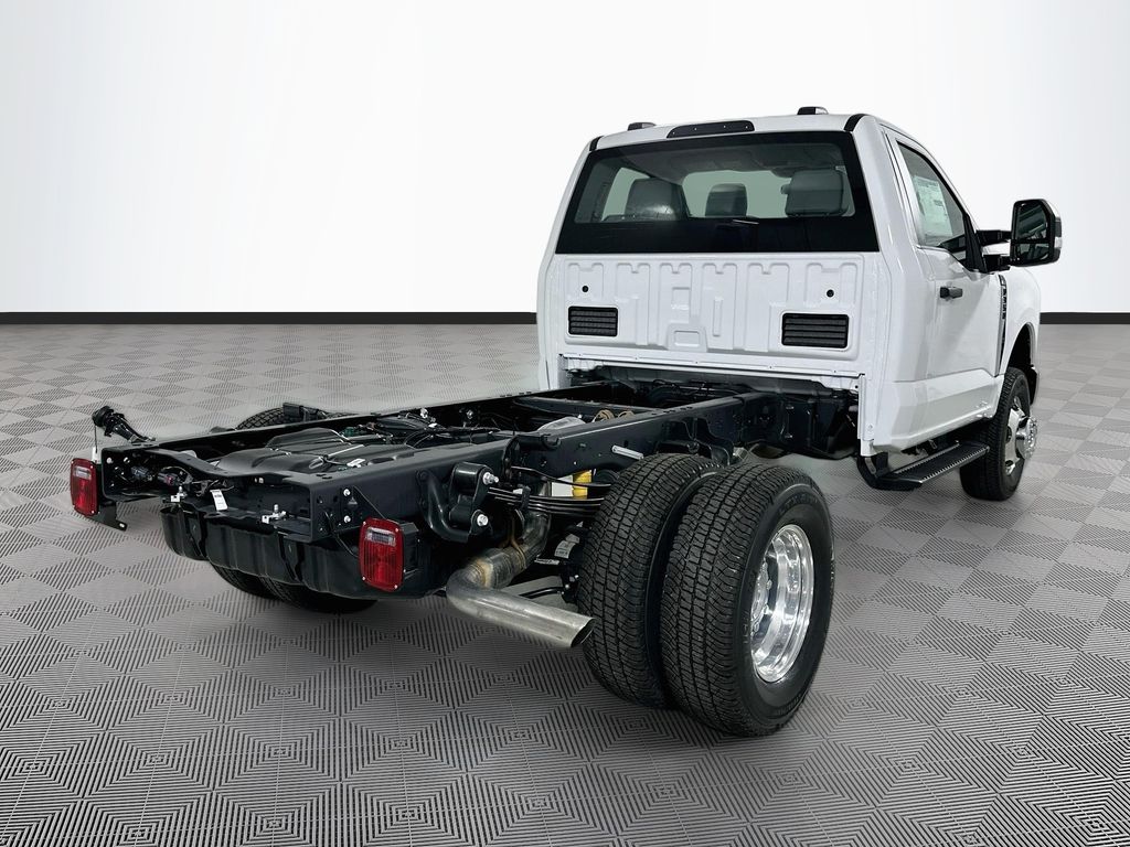 New 2026 Ford F-350 - photo 2