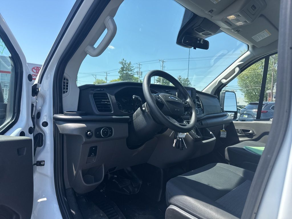 Used 2025 Ford Transit 250 - photo 7