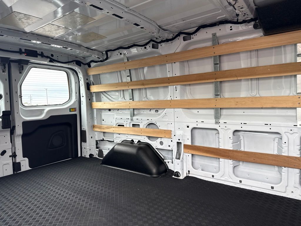 Used 2024 Ford Transit 250 - photo 8
