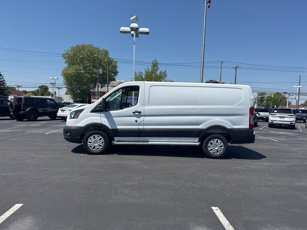 Used 2025 Ford Transit 250 - photo 2