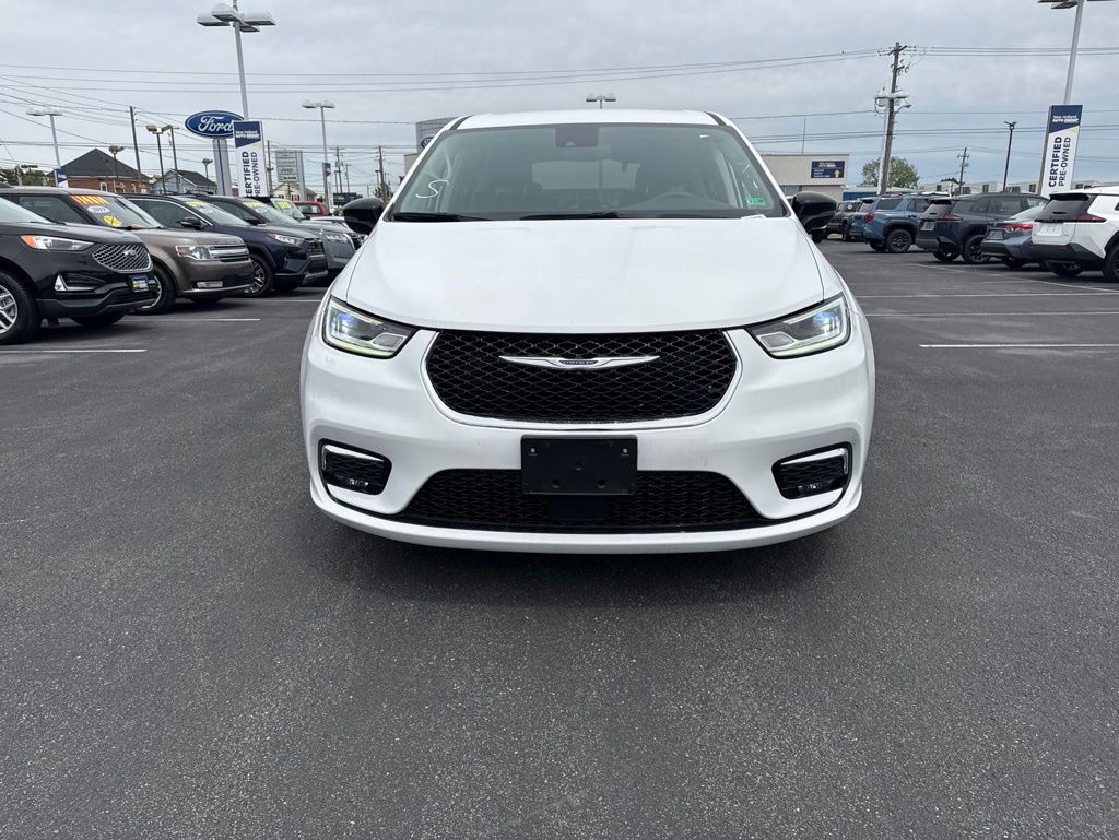Used 2024 Chrysler Pacifica - photo 7