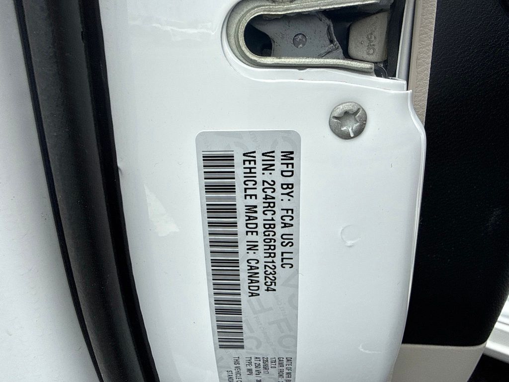 Used 2024 Chrysler Pacifica - photo 11
