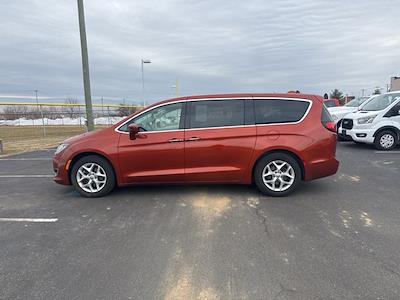 Used 2018 Chrysler Pacifica - photo 1