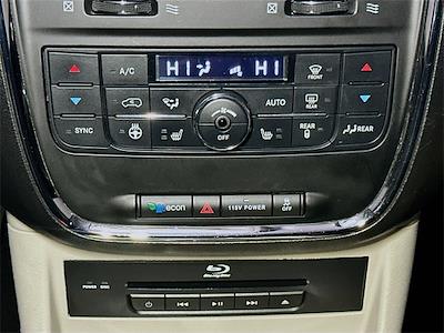 Used 2015 Chrysler Town and Country - photo 1