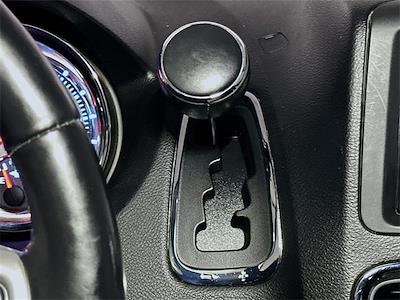 Used 2015 Chrysler Town and Country - photo 1