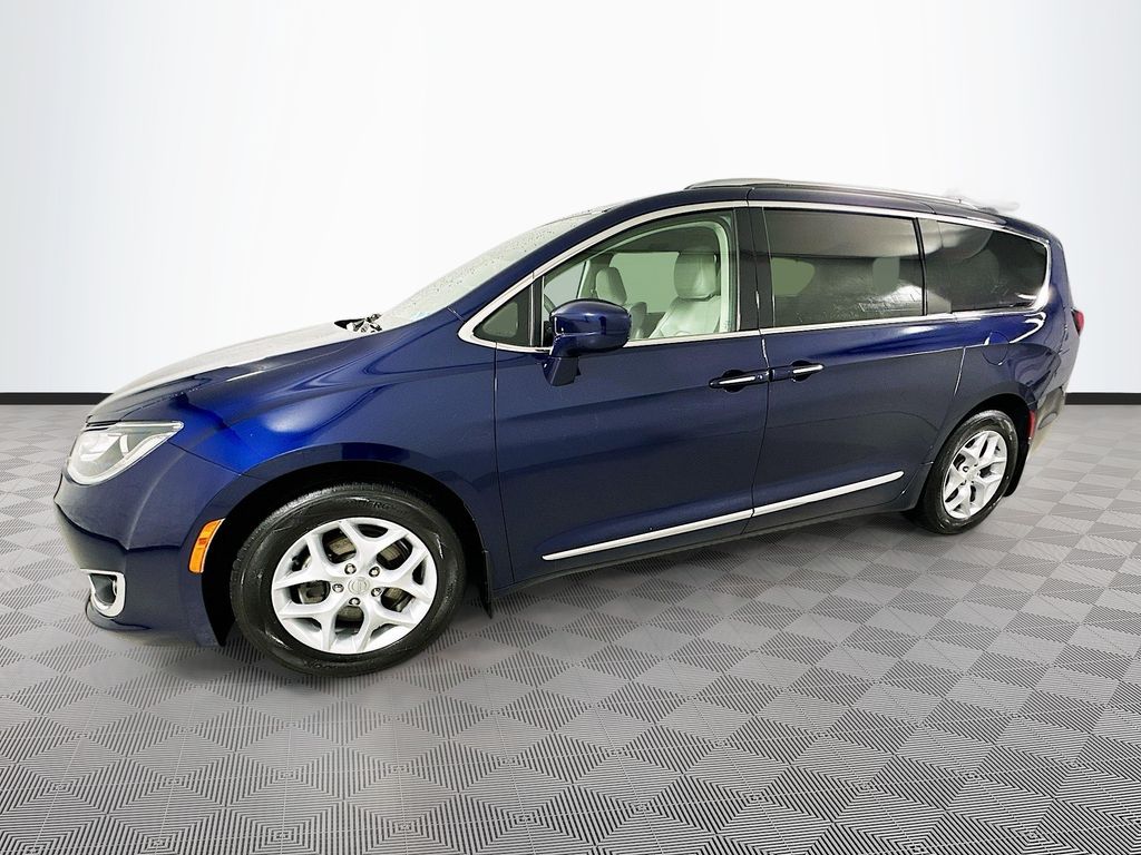 Used 2017 Chrysler Pacifica - photo 6