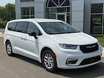 Used 2025 Chrysler Pacifica Select Minivan for sale #3S192 - photo 1