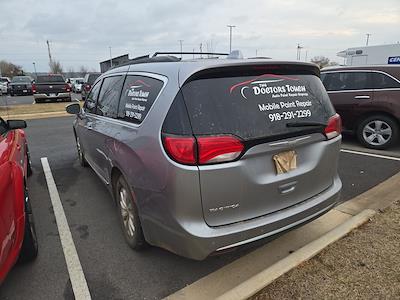 Used 2017 Chrysler Pacifica - photo 1