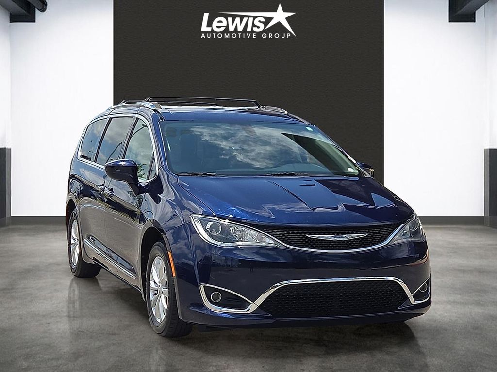 Used 2018 Chrysler Pacifica - photo 8