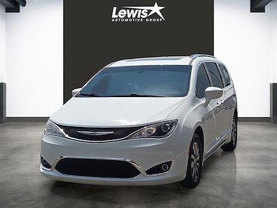 2019 Chrysler Pacifica FWD Minivan for sale #KR714577 - photo 1