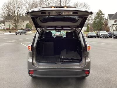 Used 2016 Toyota Highlander - photo 1