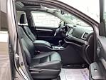 Used 2016 Toyota Highlander XLE for sale #26SF2913A - photo 4