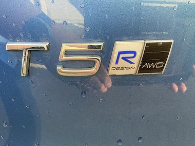 Used 2019 Volvo XC40 - photo 1