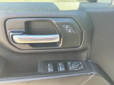 Used 2025 Chevrolet Silverado 2500 - photo 1