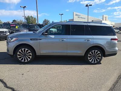 Used 2022 Lincoln Navigator - photo 2
