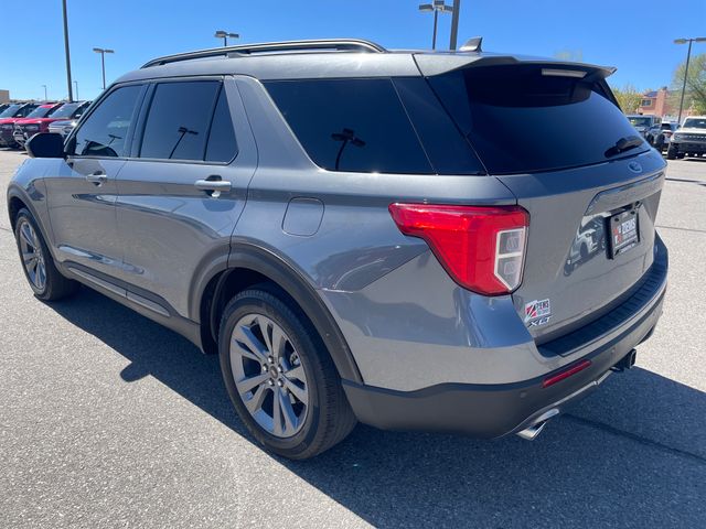 Used 2022 Ford Explorer - photo 2