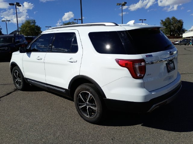 Used 2016 Ford Explorer - photo 2