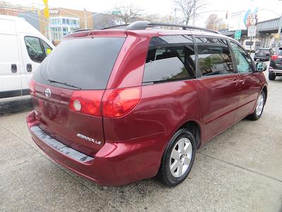 Used 2007 Toyota Sienna LE Minivan for sale #07143694 - photo 2