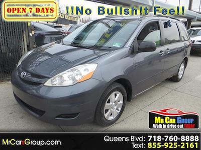 Used 2008 Toyota Sienna - photo 1
