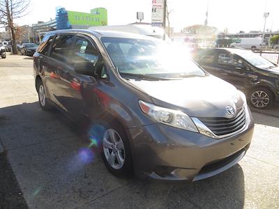 Used 2015 Toyota Sienna L Minivan for sale #15143516 - photo 1