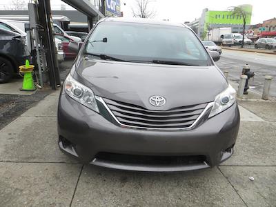 Used 2015 Toyota Sienna - photo 1