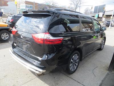 Used 2020 Toyota Sienna - photo 1