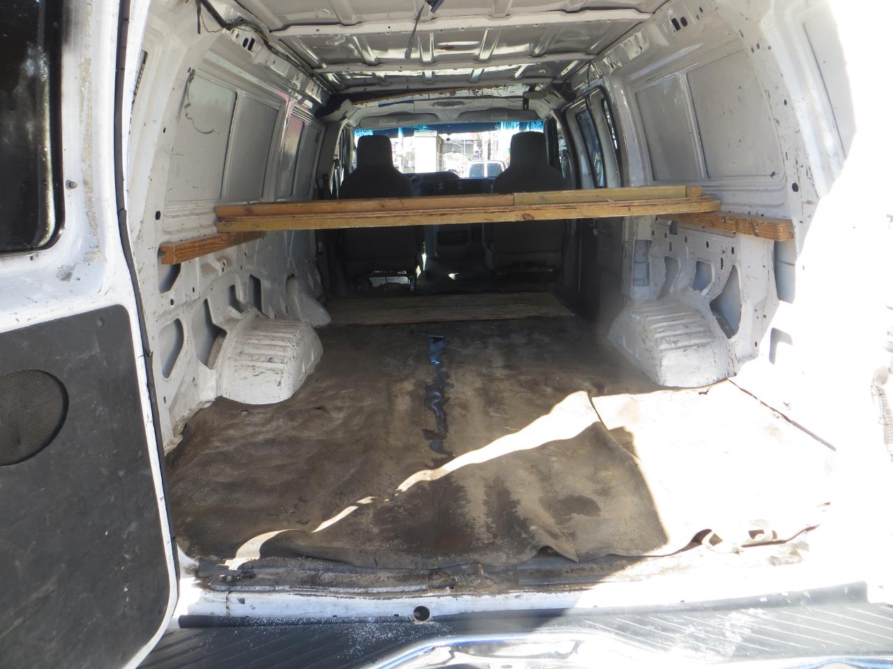 Used 2014 Ford E-350 - photo 15