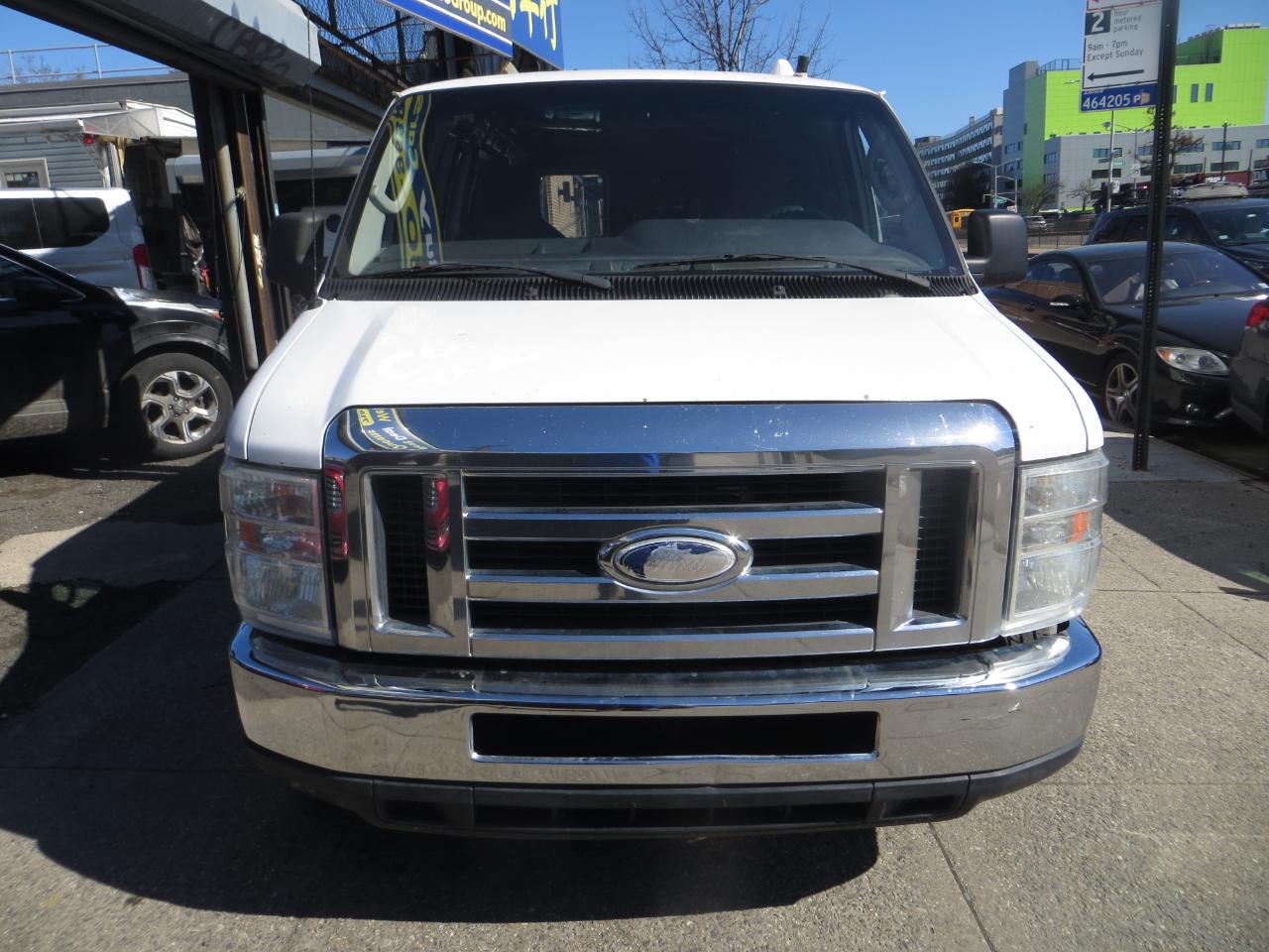 Used 2014 Ford E-350 - photo 6