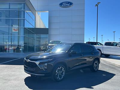 Used 2024 Chevrolet Trax - photo 1