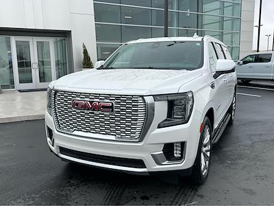 Used 2022 GMC Yukon XL - photo 1