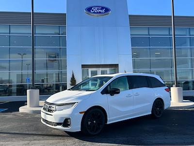 Used 2025 Honda Odyssey - photo 1