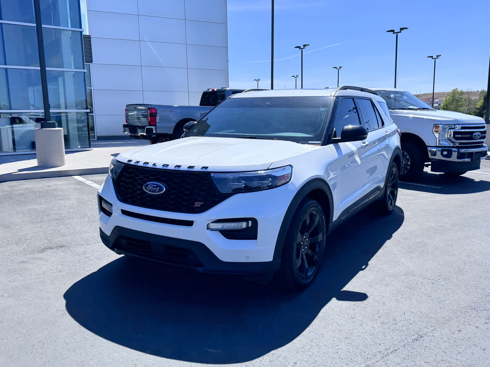 Used 2023 Ford Explorer - photo 3
