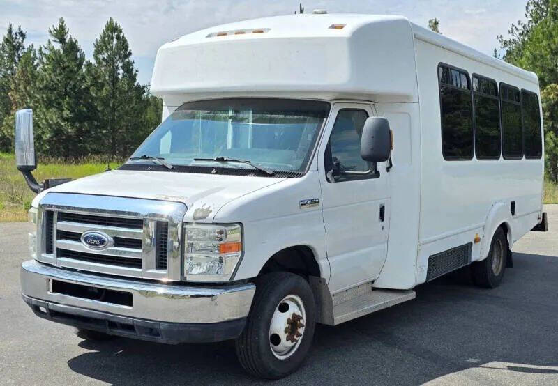 Used 2011 Ford E-450 - photo 5