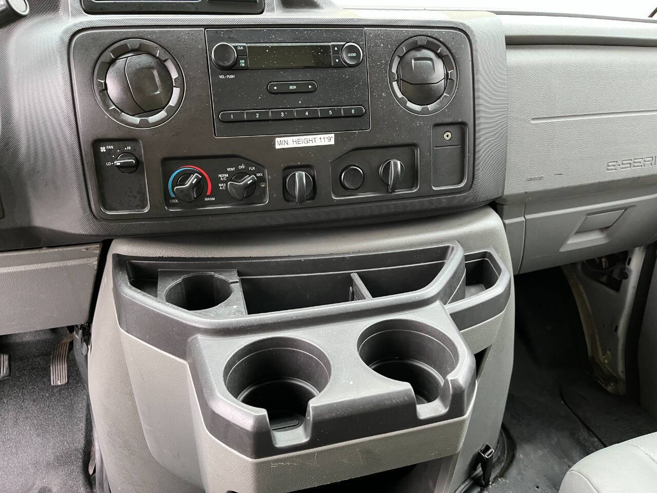 Used 2015 Ford E-450 - photo 7