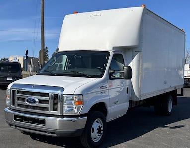 Used 2015 Ford E-450 - photo 1