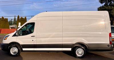 Used 2022 Ford Transit 250 - photo 1