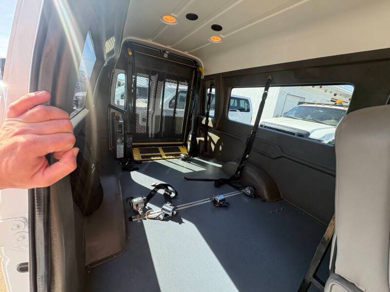 Used 2011 Ford E-250 - photo 19