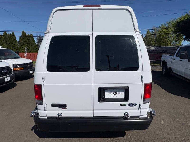 Used 2011 Ford E-250 - photo 5