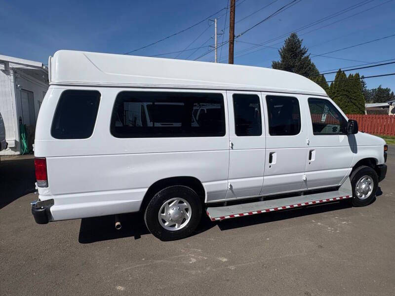 Used 2011 Ford E-250 - photo 7