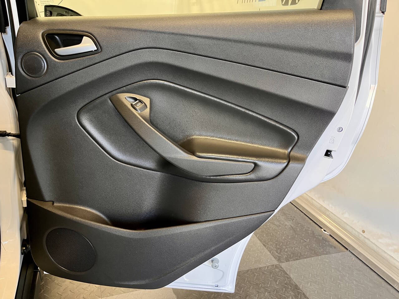 Used 2015 Ford C-Max - photo 9