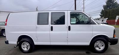 Used 2016 Chevrolet Express 2500 - photo 1