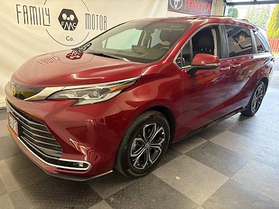 Used 2022 Toyota Sienna Platinum+ Minivan for sale #5TDESKFCXNS053550 - photo 1