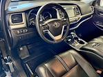 Used 2019 Toyota Highlander SE for sale #5TDJZRFHXKS624089 - photo 14