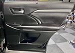 Used 2019 Toyota Highlander SE for sale #5TDJZRFHXKS624089 - photo 25