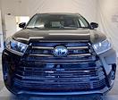 Used 2019 Toyota Highlander SE for sale #5TDJZRFHXKS624089 - photo 9