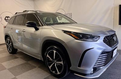 Used 2021 Toyota Highlander XSE for sale #5TDLZRBH5MS093675 - photo 1