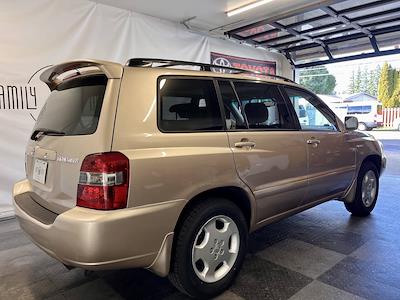 Used 2005 Toyota Highlander - photo 1
